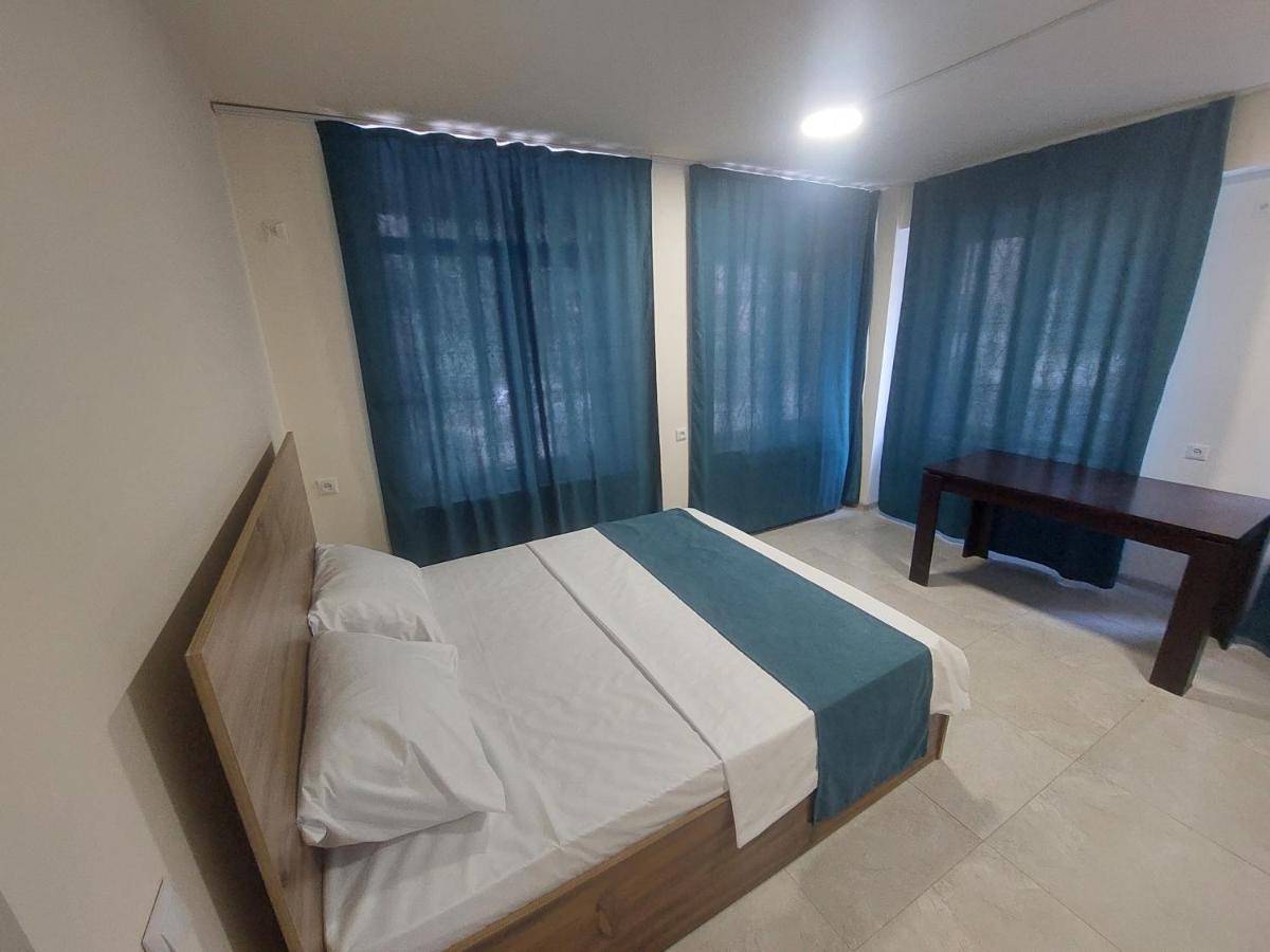 The Best Hotel-Hostel Erevan Esterno foto