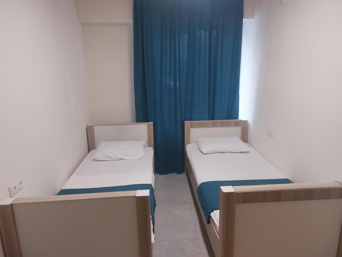 The Best Hotel-Hostel Erevan Esterno foto